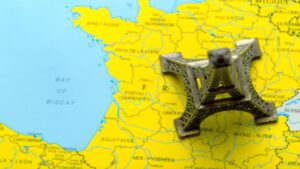 Huippujohtajasta areenoita myyvä koomikko